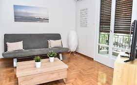 Modern Apartment At Exarchia 1 Bed 2 Pers